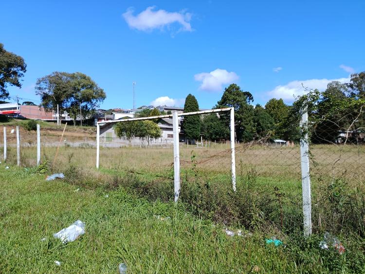 Campo no bairro Industrial é alvo de denúncias por abandono