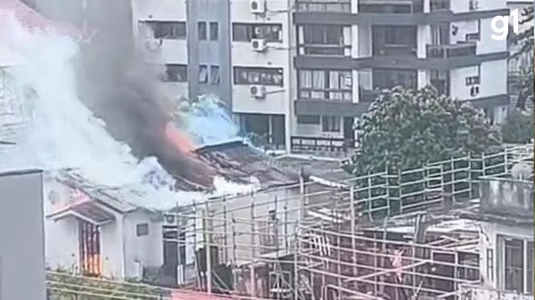 Incêndio destrói restaurante japonês de mais de 50 anos no bairro Moinhos de Vento, em Porto Alegre