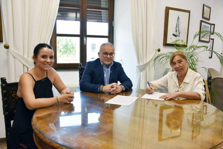 El Ayuntamiento de Baza aumenta a 7.000 euros la subvención anual que concede a Cáritas Interparroquial de nuestra ciudad