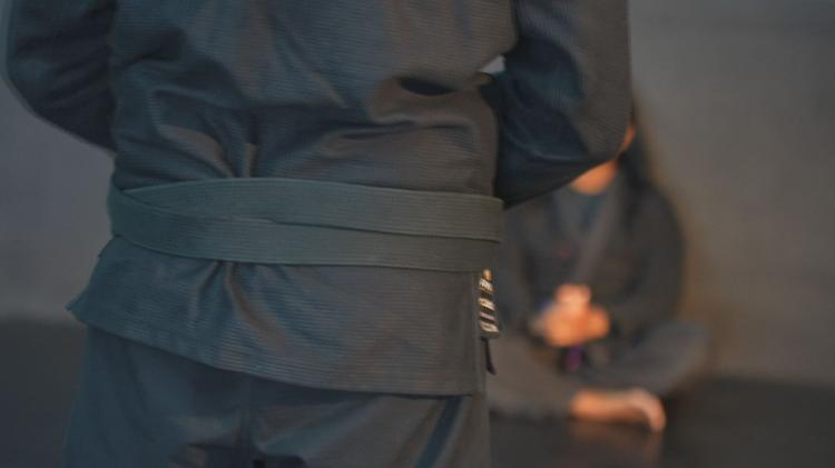 Adolescente denuncia professor de jiu-jítsu por assédio sexual e violência psicológica no DF