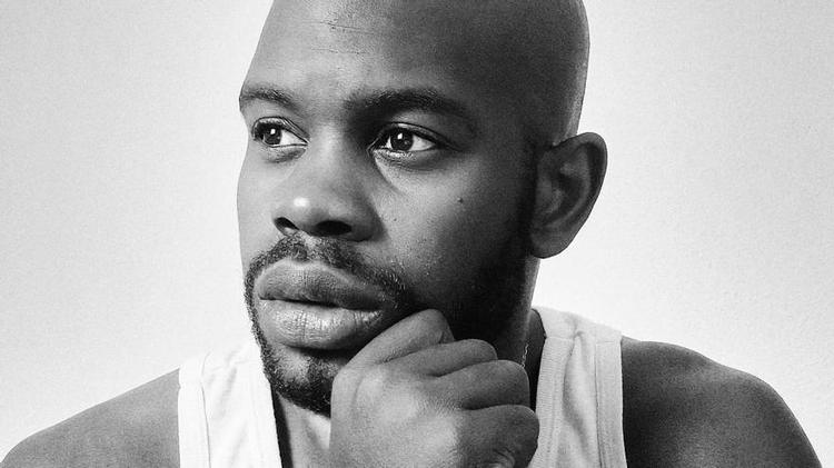 Lamine Thior, el cómico que combate el racismo a base de carcajadas: "Tengo una posición privilegiada pero no me exime de recibir ataques"