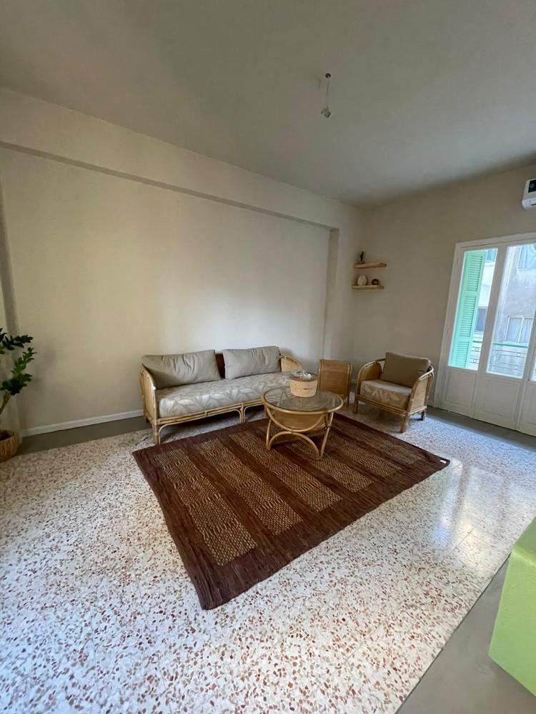 For Rent: Apartment in Gemmayzeh