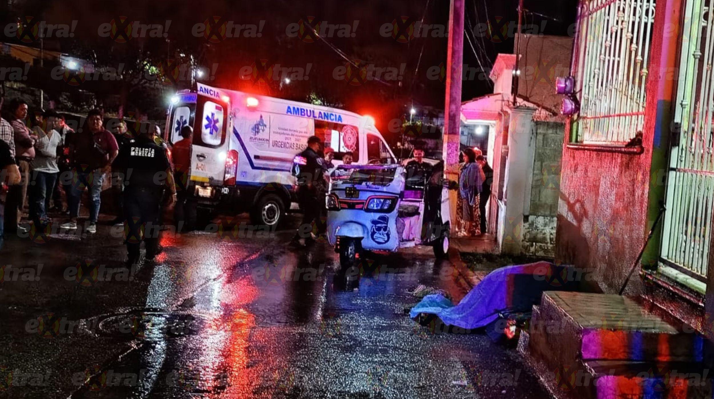 Pierde la vida un mototaxista al accidentarse en Atlatlahucan