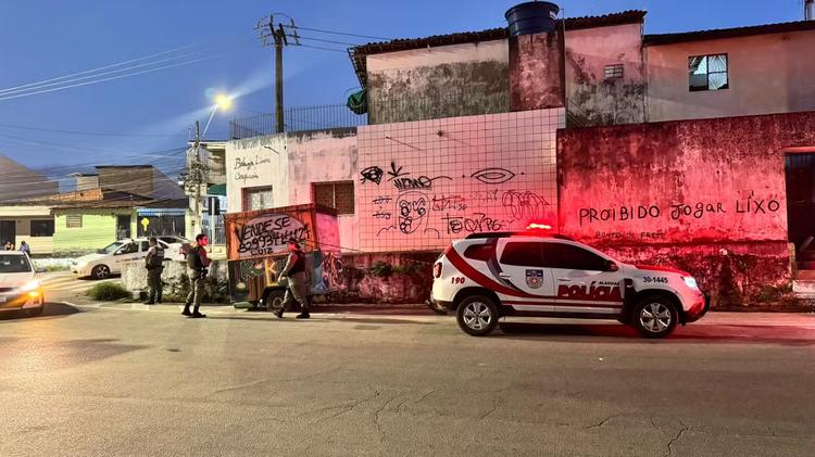 Corpo achado em saco plástico no Jacintinho é de adolescente de 15 anos