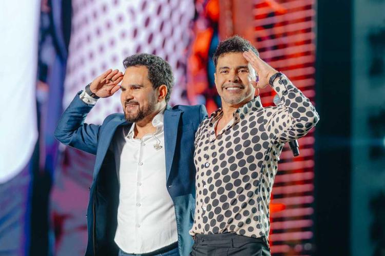 Zezé Di Camargo e Luciano encerram o Festival Histórias com grandes hits