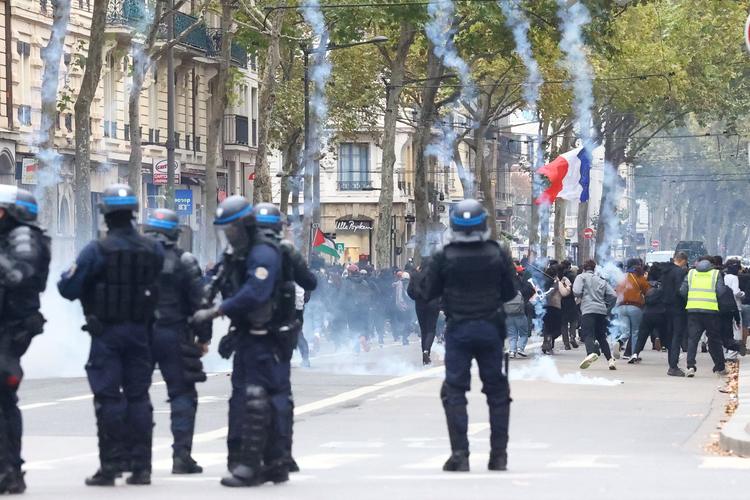 Protestos na França: polícia usa gás lacrimogêneo em Lyon e Pau; VÍDEO