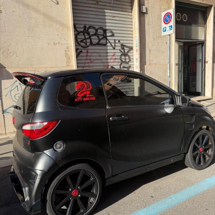 Aggressione a Iacopini: cosa sappiamo dalle indagini sul giallo della minicar
