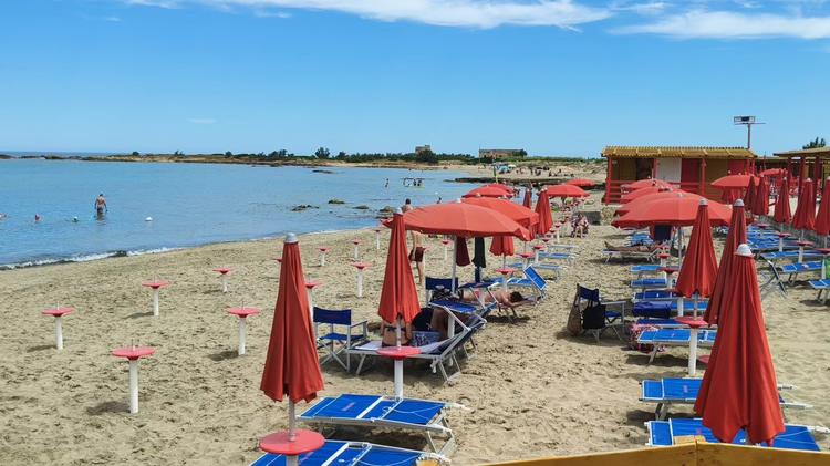 Brindisi, Monaco: “senza frangiflutti rischio sopravvivenza per i lidi”