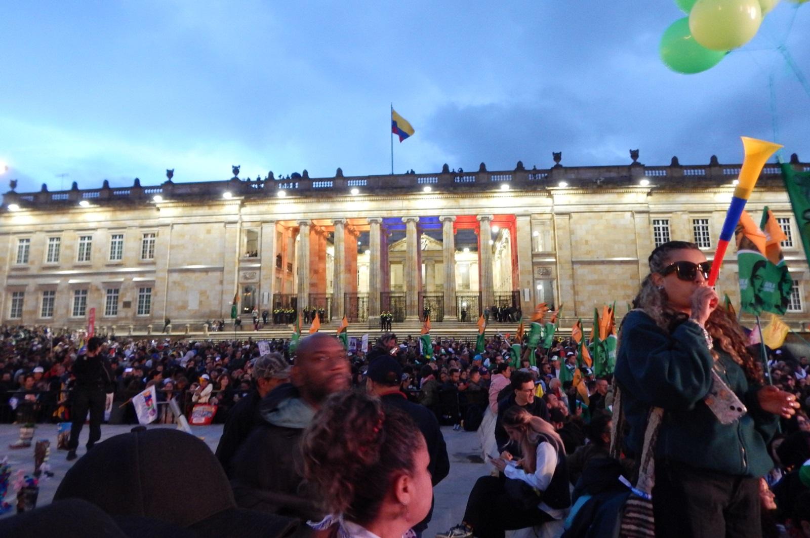 From Civil Wars to the 1991 Constitution: The History of Democracy in Colombia