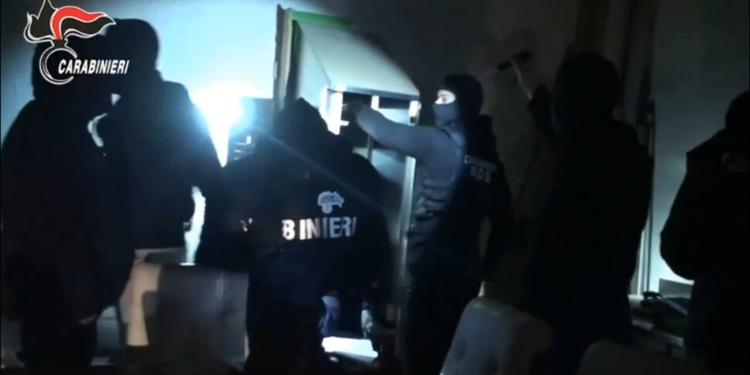 Isola Capo Rizzuto, i nickname che i detenuti usavano per mimetizzarsi sui post dei social