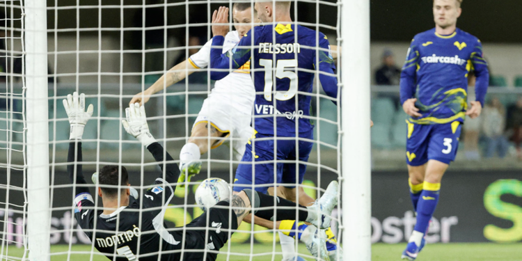 Un pari che serve a poco: Verona a un passo dalla B, il Lecce stacca la Cremonese di un solo punto