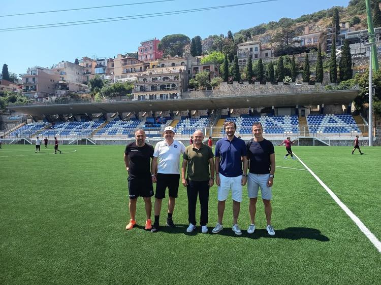 IONIO REFEREE CUP, A TAORMINA LA GIORNATA DELLE FINALI Si è conclusa oggi, allo stadio Valerio Bacigalupo, la Ionio Refe...