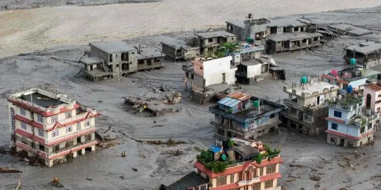 Alluvione tra Tibet e Nepal: la causa il crollo di un ghiacciaio. Oltre 800 persone ancora irrintracciabili: dispersi 2 italiani