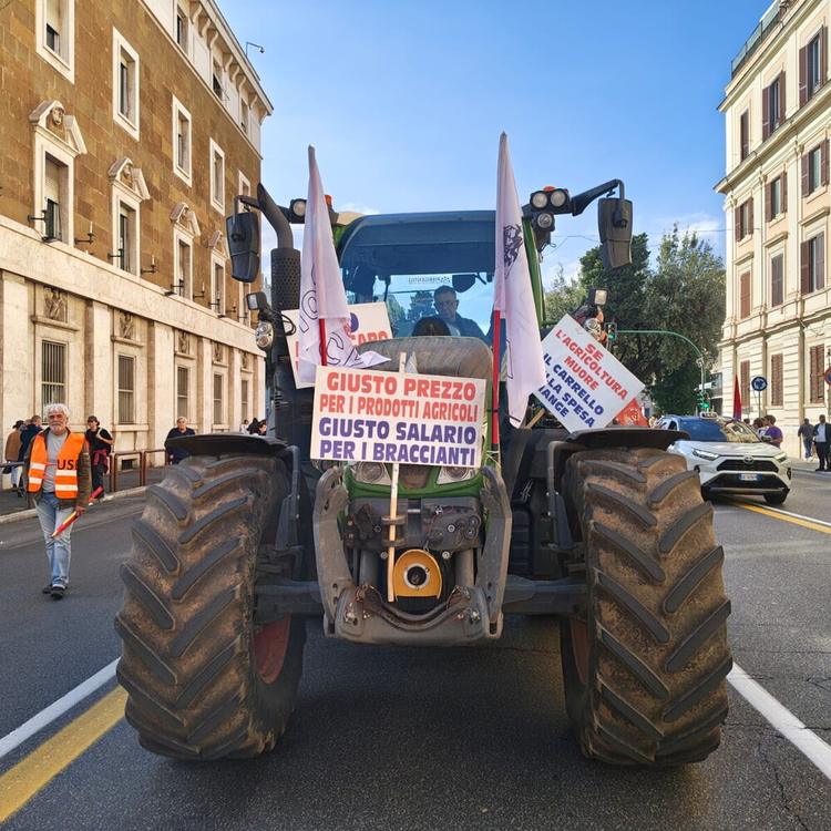 Italia in piazza contro il carovita, da Milano a Palermo: piazze blindate, cortei e zone a rischio