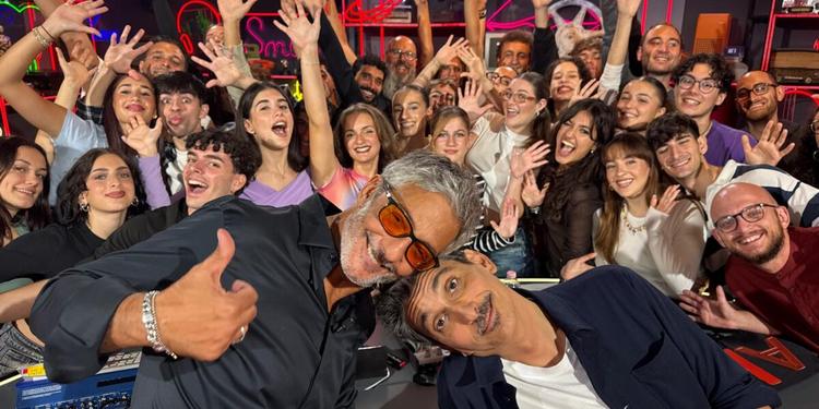 Fiorello, il messaggio ai giovani: “Non aspettate i Governi, rimboccatevi le maniche!”
