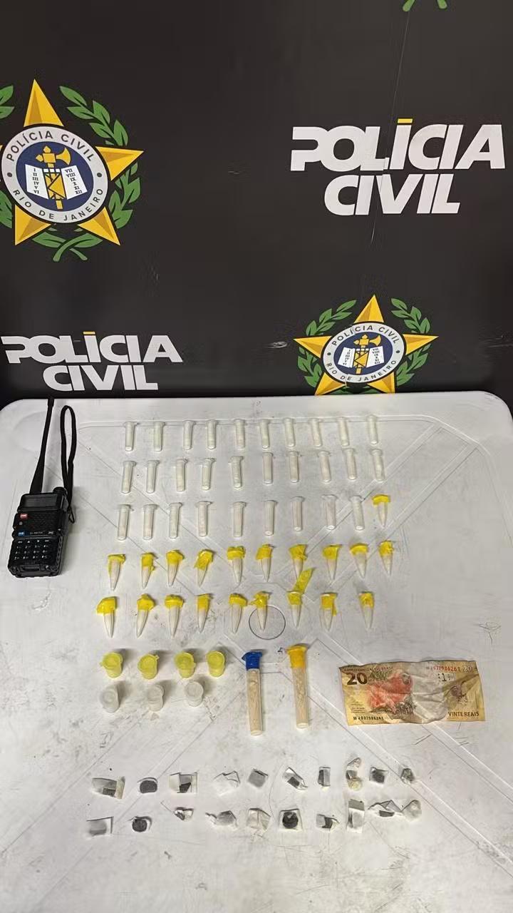 Condenado por tráfico é preso após tentar se esconder em guarda-roupa em Barra Mansa