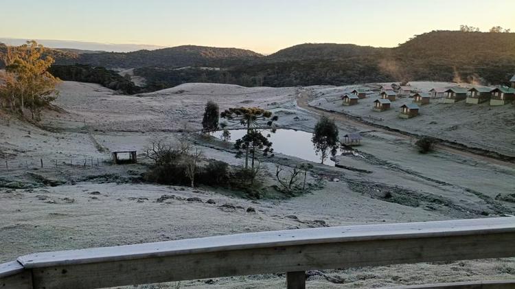 Frio intenso no RS: após neve, estado tem amanhecer congelante com mínima de -3,8°C