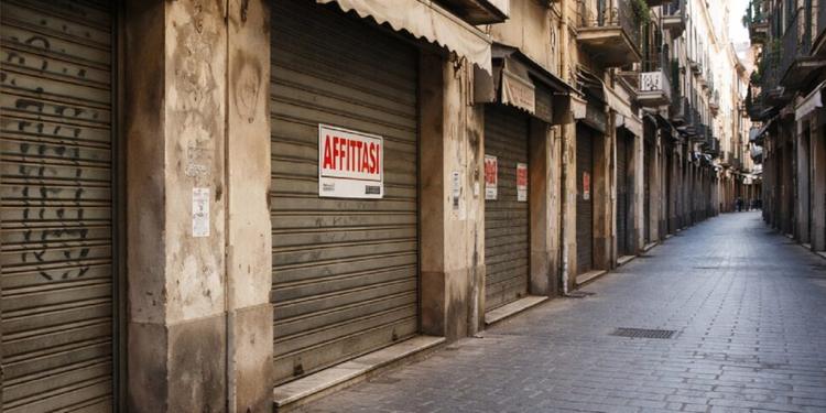 Desertificazione commerciale, 86mila negozi in meno: Messina e Reggio Calabria tra le città che reggono