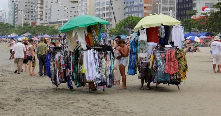 Balneário Camboriú abre 521 vagas para comércio ambulante na temporada de verão