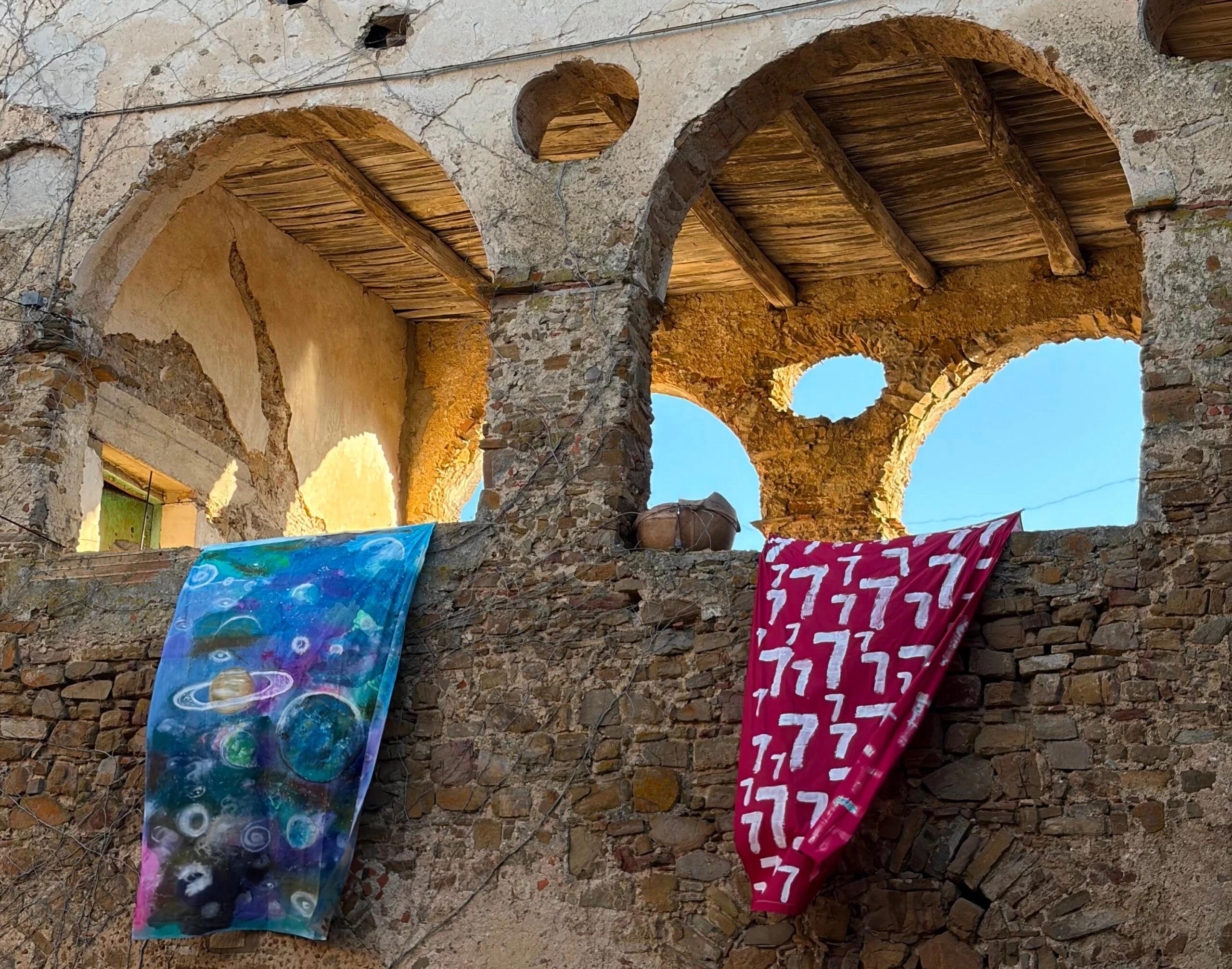 Cicerale si trasforma in una galleria a cielo aperto: inaugurata la nuova edizione di Lenzuola d’Arte