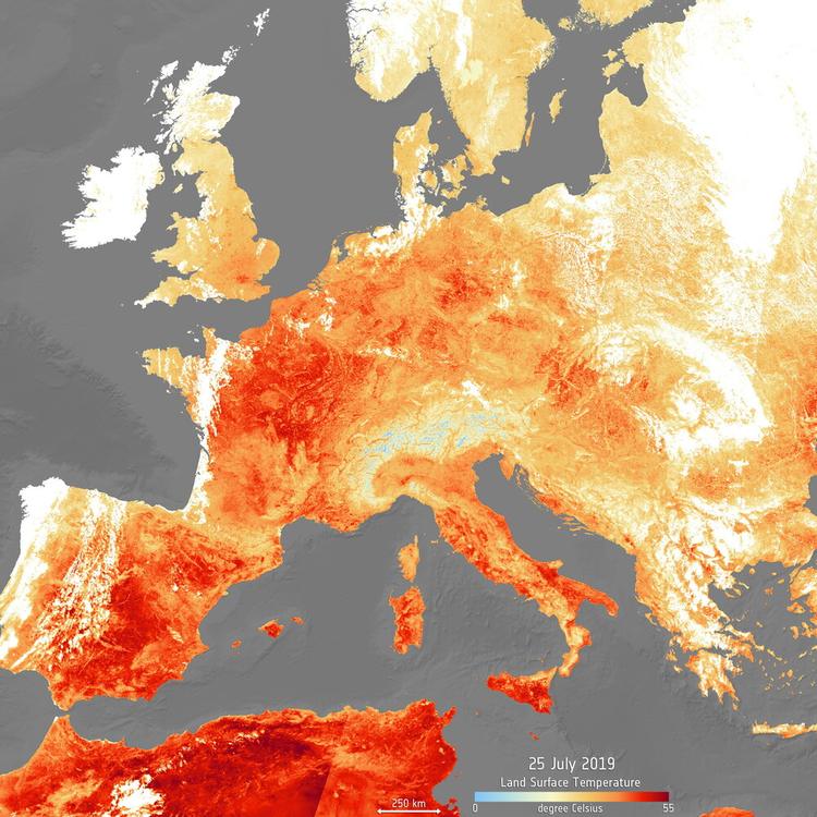 Quando finisce il picco del caldo? L'Italia soffoca di notte e di giorno: bollino rosso in 25 città