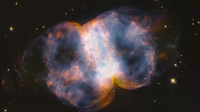 Missão Hubble celebra 34 anos com nova fotografia de galáxia