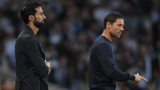 El Chelsea vence en la guerra de goles entre Xabi Alonso y Arbeloa
