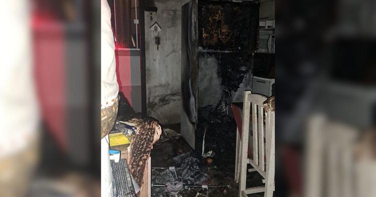 Geladeira pega fogo e causa incêndio em residência de Balneário Camboriú na madrugada