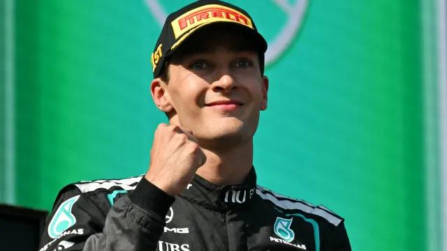 Russell vence pela primeira vez desde março e Verstappen bate Antonelli