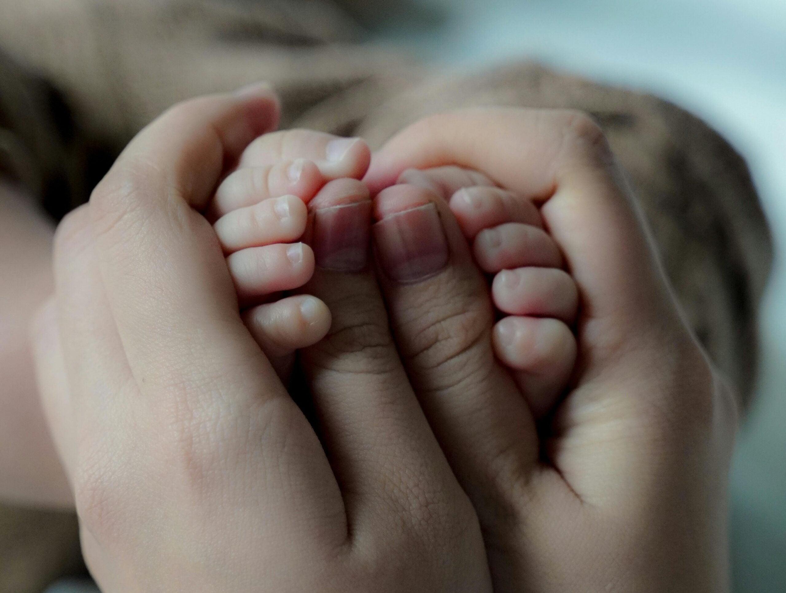 Eboli, emergenza abitativa al Rione Paterno: giovane madre occupa una casa popolare per proteggere i figli