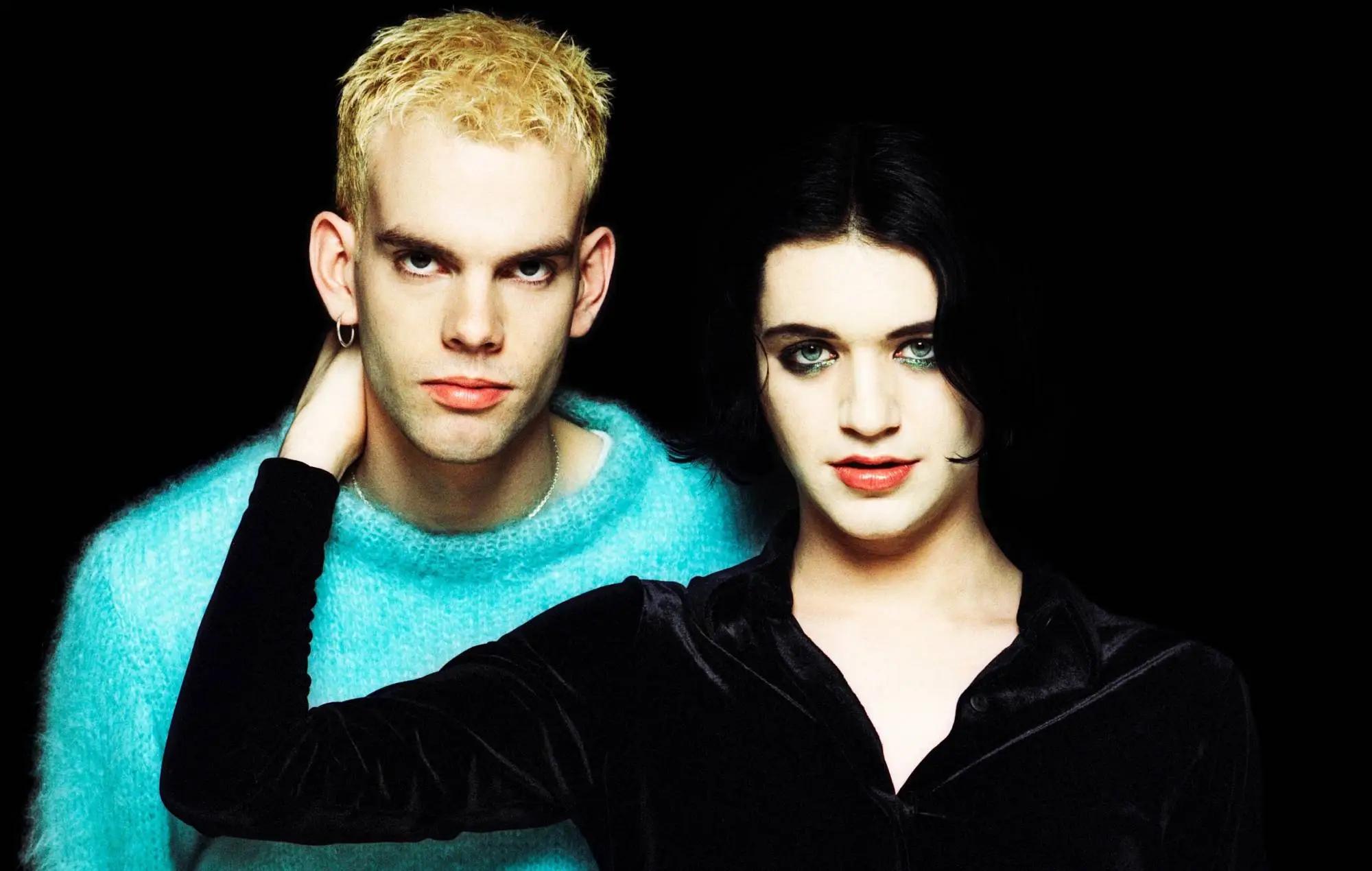 Placebo frappe fort et dévoile un single inédit baptisé Helen Keller