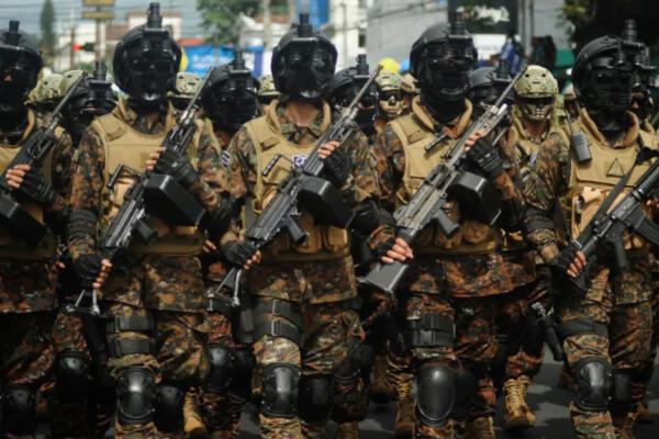 Expertos enfrentados por aumento de agentes salvadoreños en Haití; algunos hablan de invasión