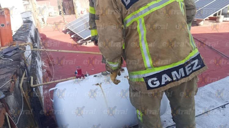 Descuido de trabajador en el Teatro Narciso Mendoza moviliza a bomberos por fuga de gas