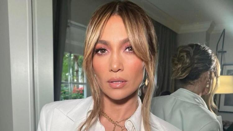 Jennifer Lopez esbanja beleza e charme ao encerrar sua residência de shows em Las Vegas