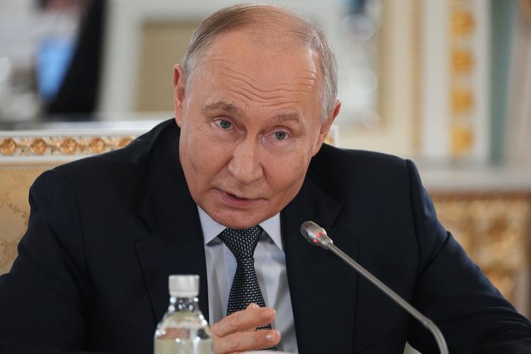 Partido de Putin conquista número recorde de assentos no Parlamento em 1ª eleição após invasão à Ucrânia