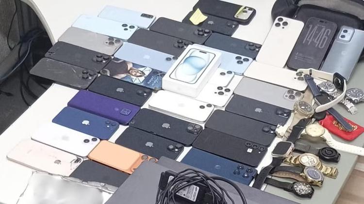 Dupla é presa com mais de 30 celulares roubados e furtados em festas em Fortaleza