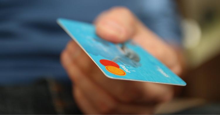Inadimplência recua em Santa Catarina, mas cartão de crédito lidera dívidas entre famílias