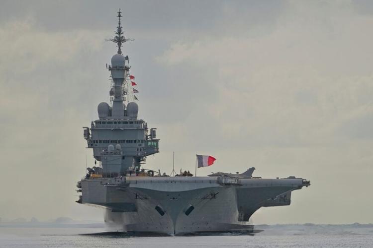 Le porte-avions Charles-de-Gaulle se rapproche du détroit d’Ormuz&nbsp;: l’armée française se tient prête