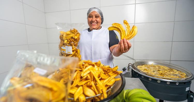 Empreendedora multiplica faturamento em 35 vezes com chips de banana
