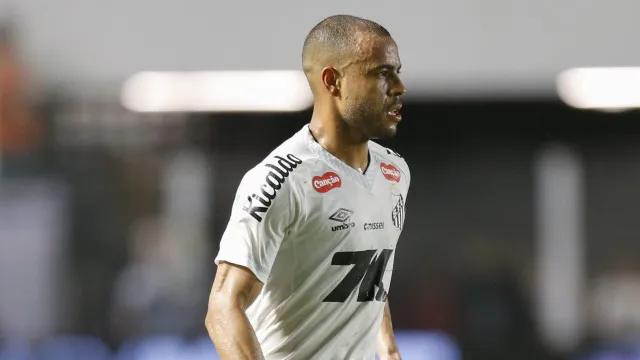 Como Zé Ivaldo e Tiquinho ajudam a entender a situação de Mayke no Santos