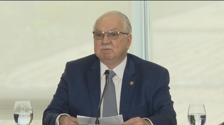 Em meio à crise sem precedentes no Supremo, Fachin fala em dar resposta firme e proporcional