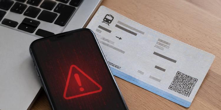 Attacco hacker a Trenitalia, violati i dati personali dei passeggeri: scatta l'allerta phishing