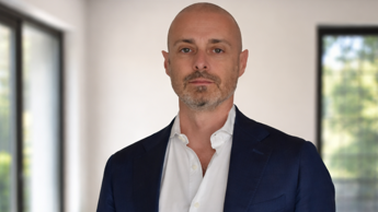 Sanità: "Dentisti a 50mila euro lordi l'anno, leasing e concorrenza mettono in crisi gli studi"
