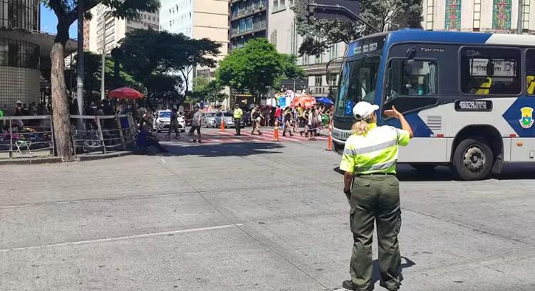Prefeitura de BH faz operação especial de trânsito e reforço no transporte para jogo do Brasil; veja o que muda