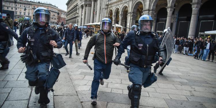 Disordini a Milano, identificati un 11enne e un 16enne: riconosciuti nei video diventati virali