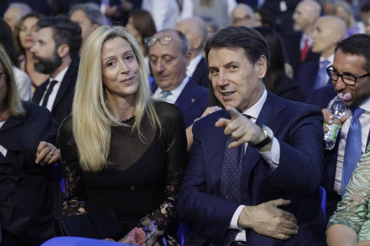 La partita di Conte verso le primarie: smarcarsi dal Pd su balzelli e sicurezza