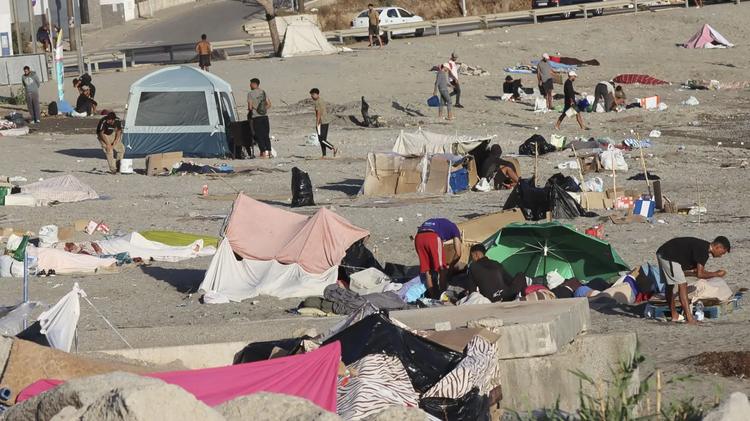 Sanidad y las comunidades acuerdan enviar 45.000 vacunas a Ceuta para prevenir posibles enfermedades