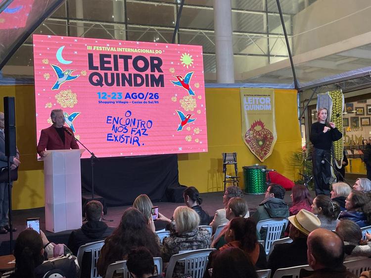 Festival do Leitor Quindim é aberto em Caxias do Sul com programação cultural que se estende até 23 de agosto