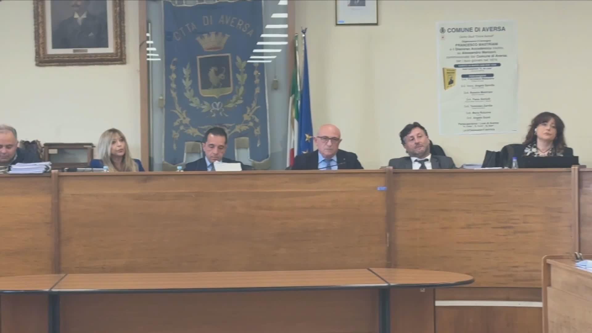 Aversa, Matacena revoca il vicesindaco Oliva: si apre crisi nella maggioranza