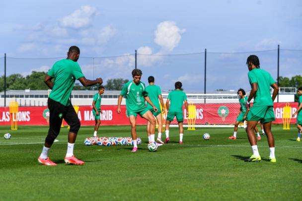 أسود الاطلس يواصلون التحضير لمواجهة البرازيل في كأس العالم